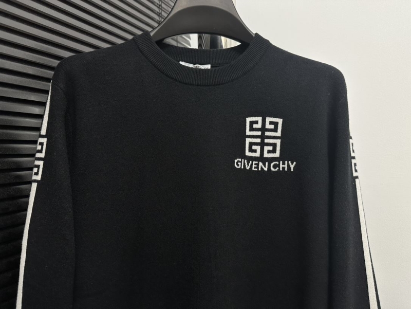 Givenchy Sweaters